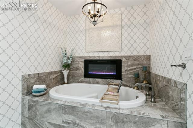 7007 Oak Hills Court