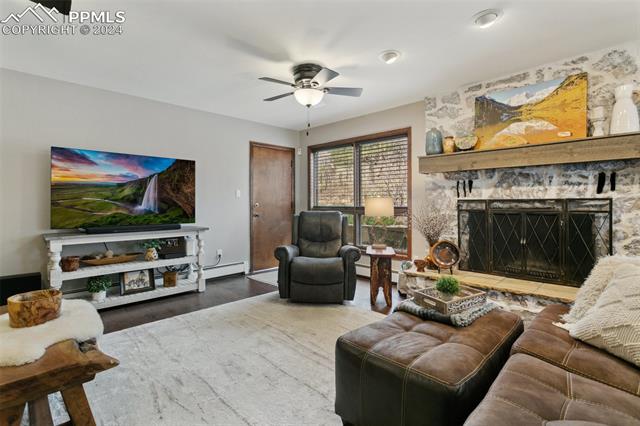 7007 Oak Hills Court