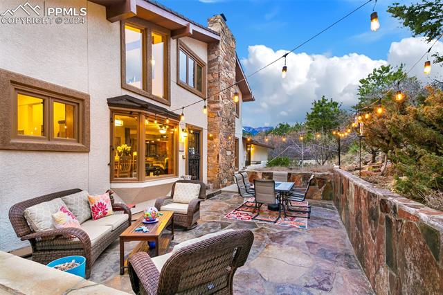 7007 Oak Hills Court