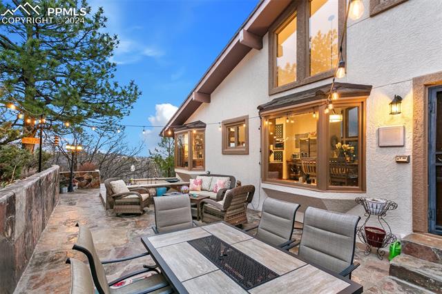 7007 Oak Hills Court