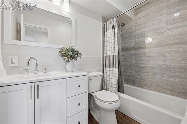 411 Lakewood Circle C403