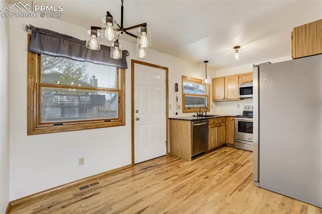 5855 Grapevine Drive