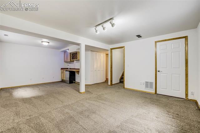 5855 Grapevine Drive