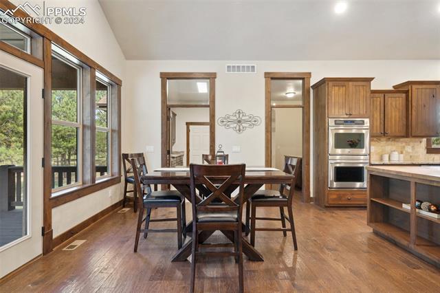 15664 Pole Pine Point