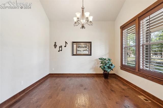 15664 Pole Pine Point