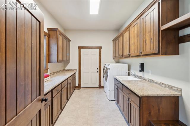 15664 Pole Pine Point