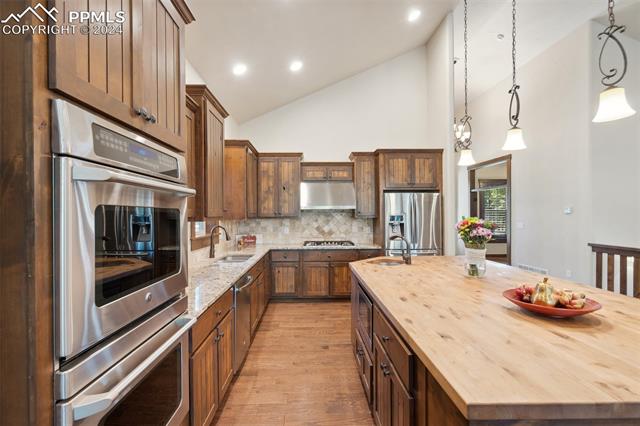 15664 Pole Pine Point