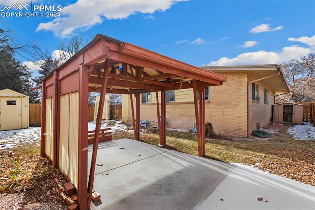 2141 N El Paso Street