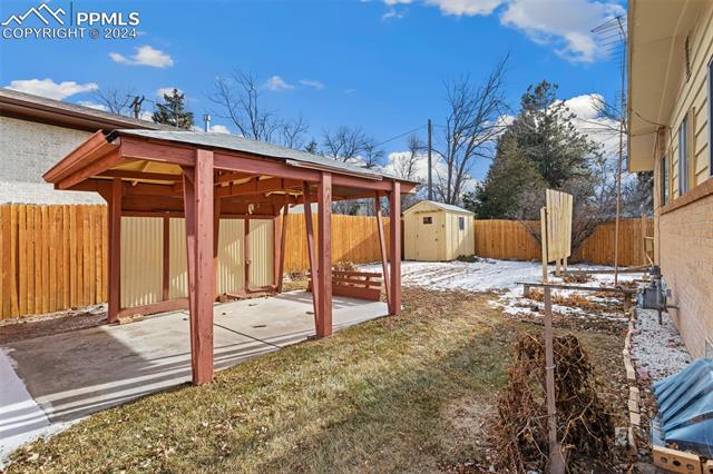 2141 N El Paso Street