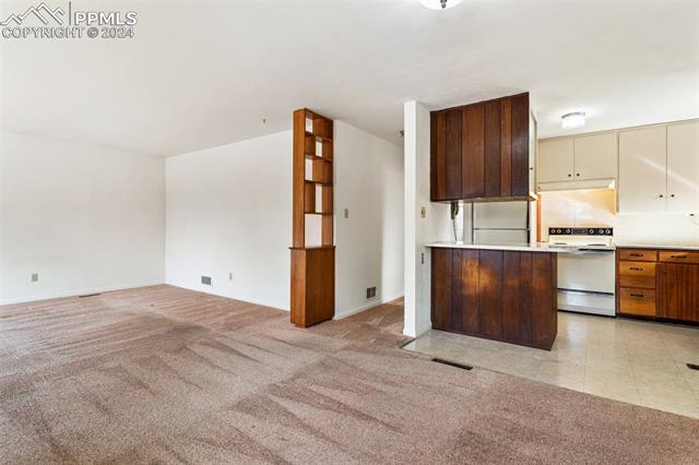 2141 N El Paso Street