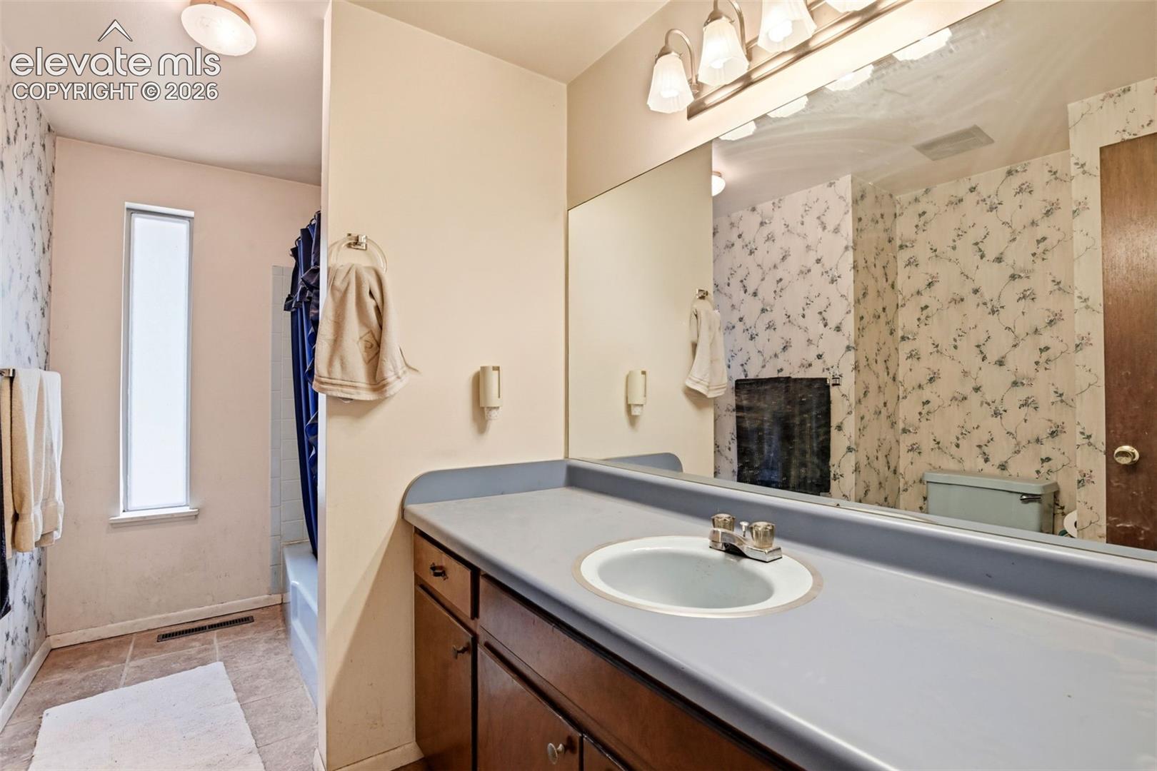 2718 Northridge Drive
