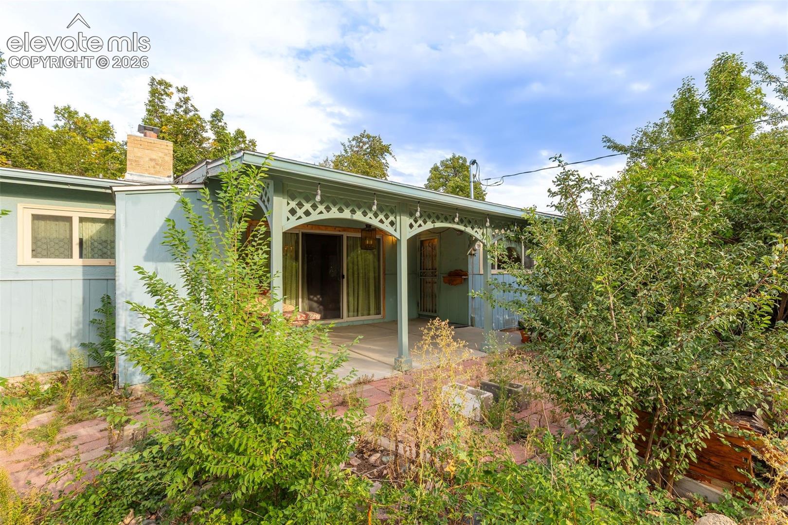 3908 Mariposa Street