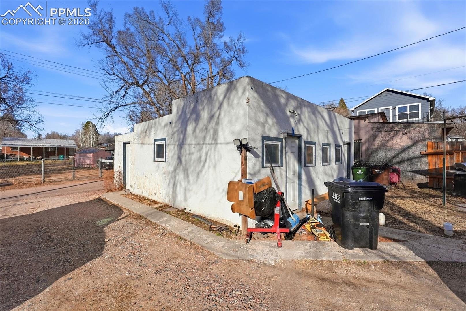 936 E Moreno Avenue