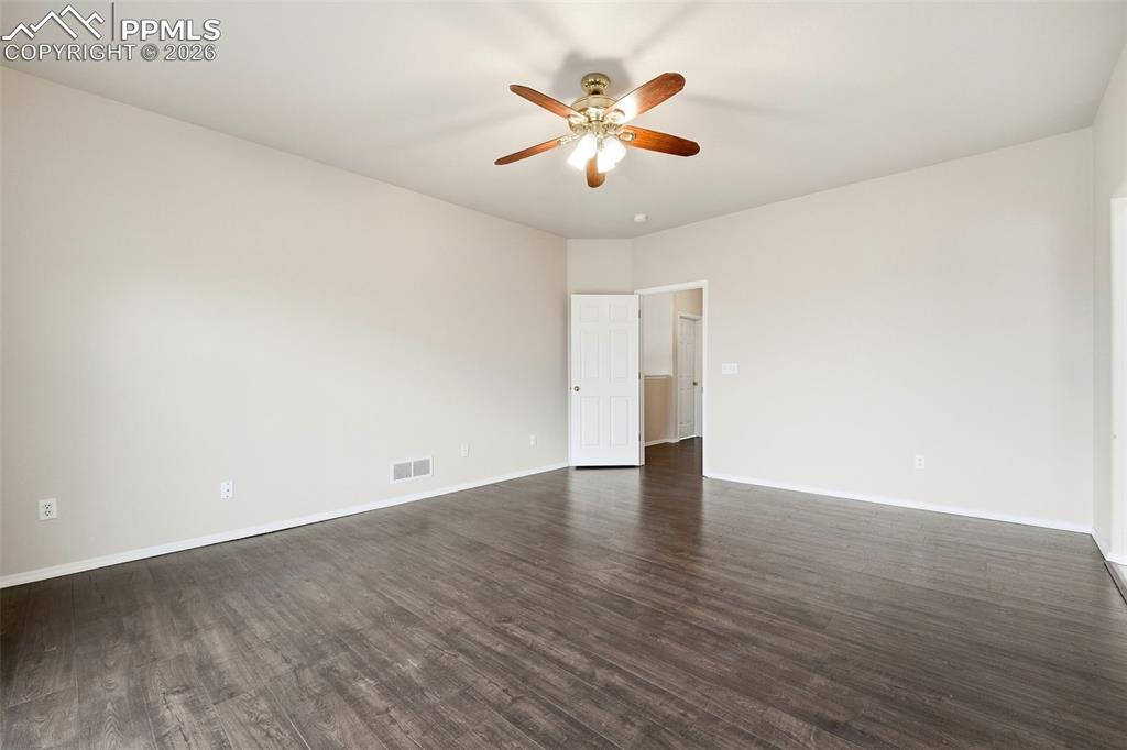 9235 Lizmoor Court