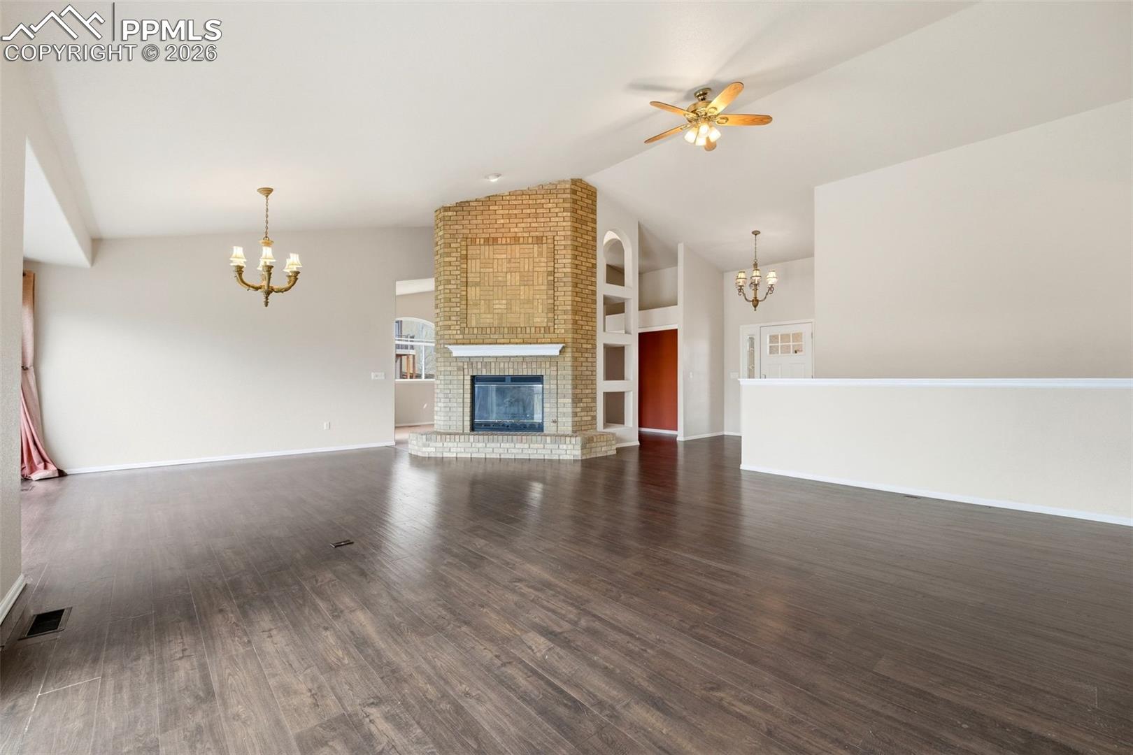 9235 Lizmoor Court