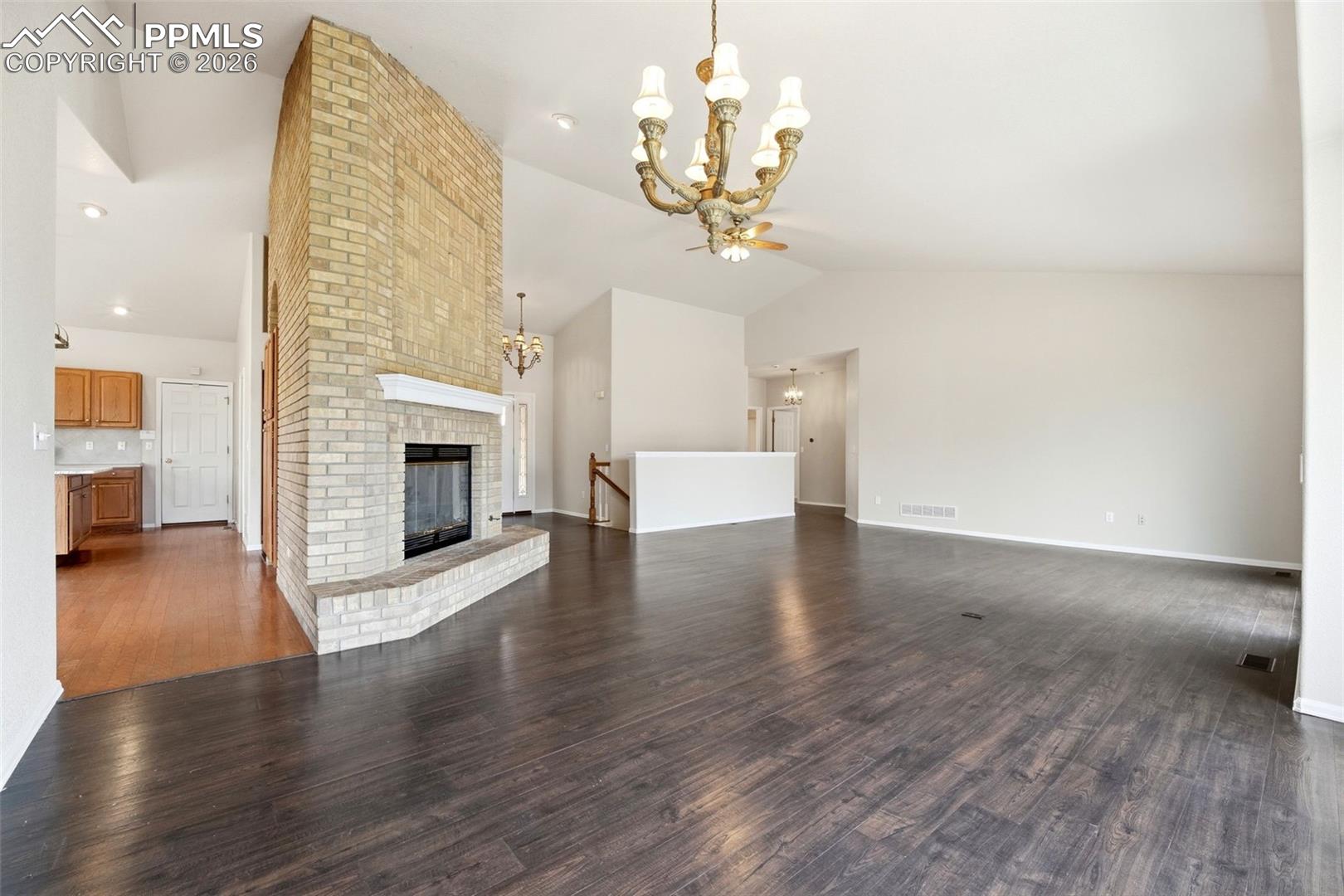 9235 Lizmoor Court