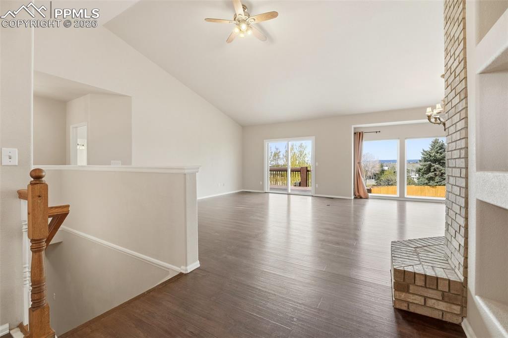9235 Lizmoor Court