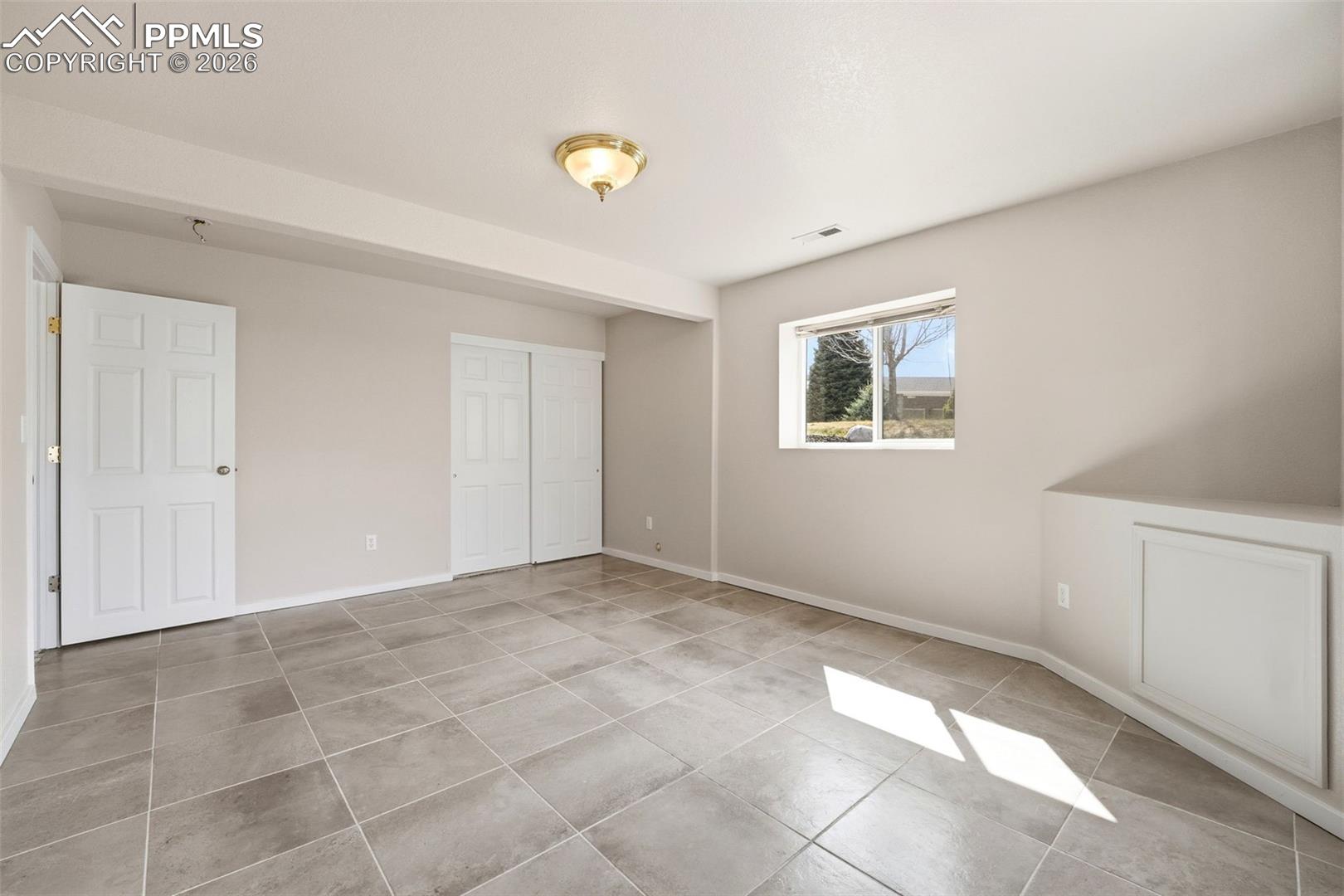 9235 Lizmoor Court