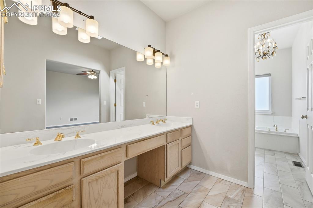 9235 Lizmoor Court
