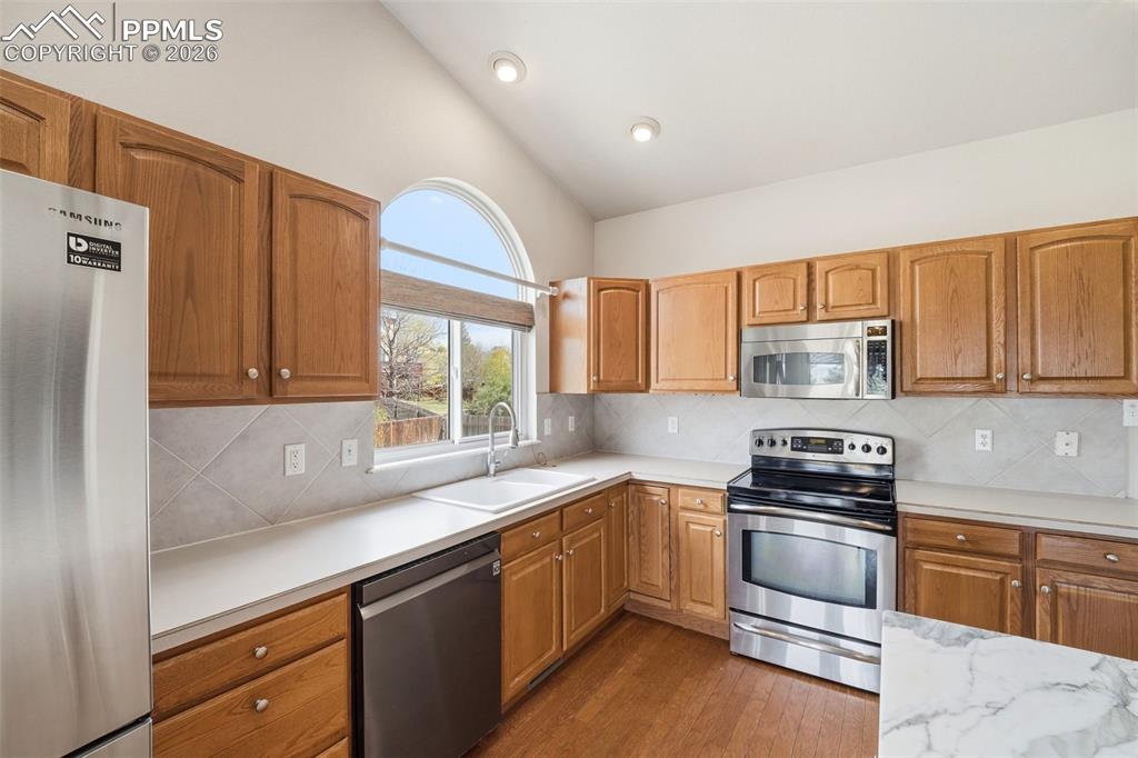 9235 Lizmoor Court