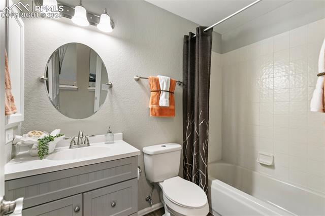 1334 E Parkway Drive