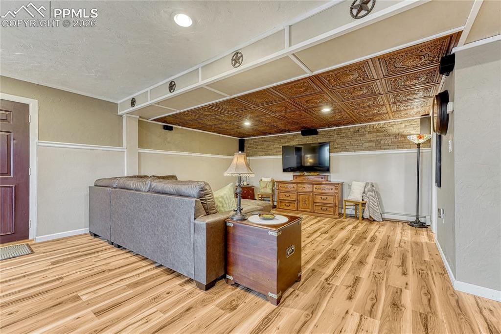 5335 Sapphire Drive