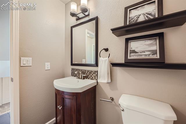 1085 N War Eagle Drive