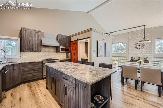 1085 N War Eagle Drive