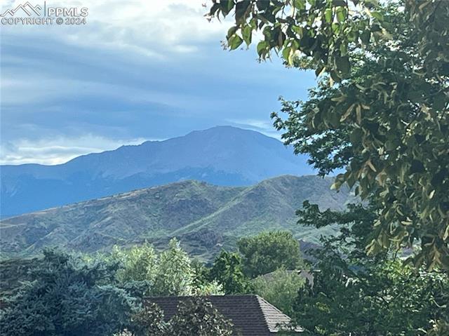 1085 N War Eagle Drive