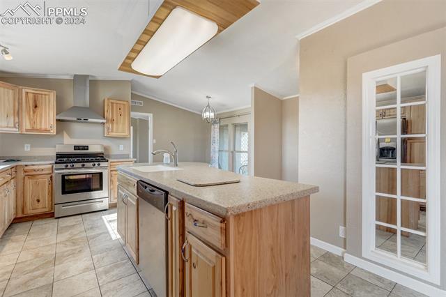 6240 Night Train Lane