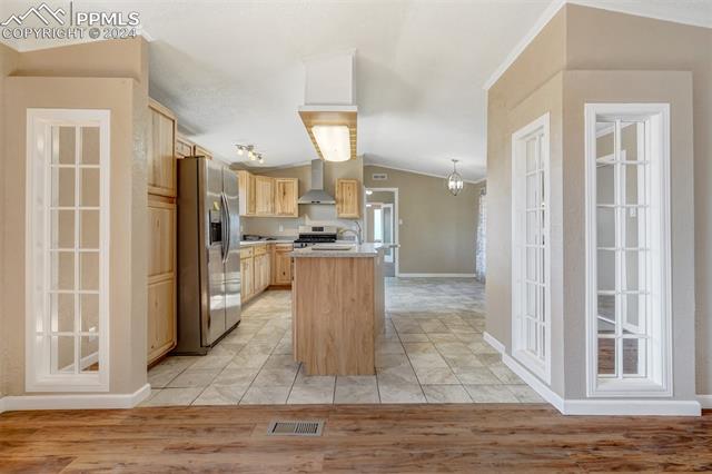 6240 Night Train Lane