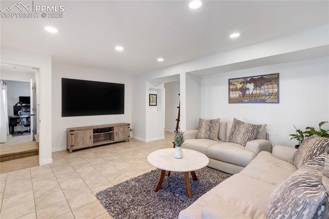 7134 Kiowa Road