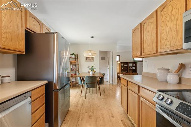 2115 W Platte Avenue