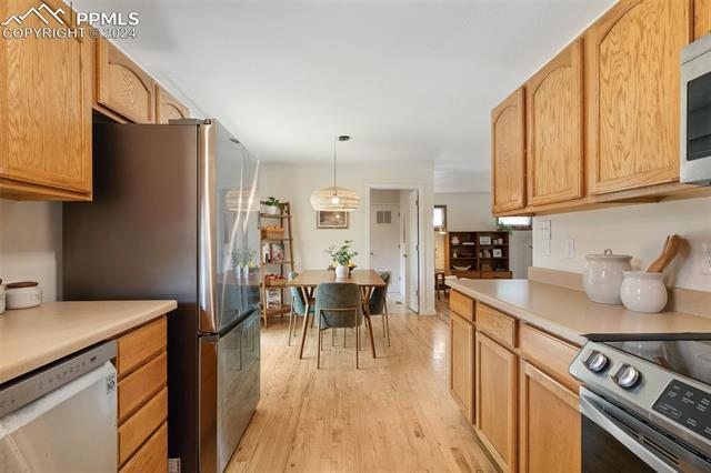 2115 W Platte Avenue