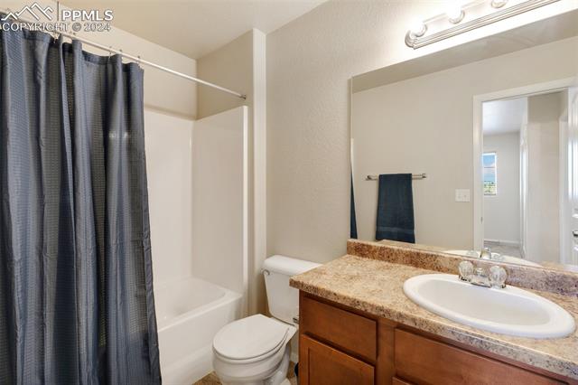 707 Hailey Glenn View