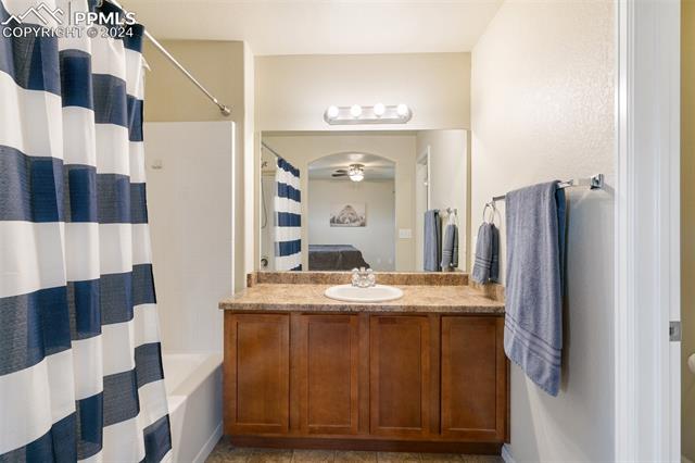 707 Hailey Glenn View