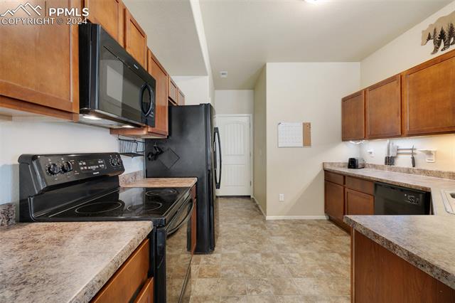 707 Hailey Glenn View