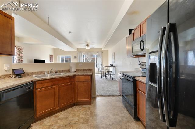 707 Hailey Glenn View