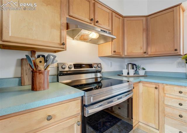 448 W Rockrimmon Boulevard E