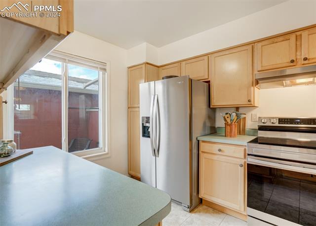 448 W Rockrimmon Boulevard E