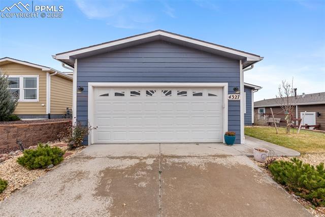 4327 Kingfisher Point