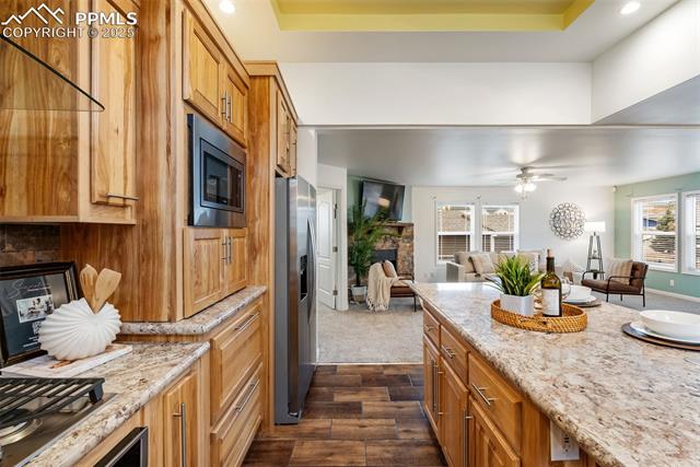 4327 Kingfisher Point