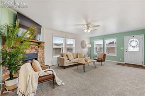 4327 Kingfisher Point