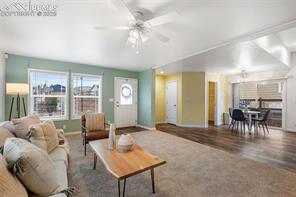 4327 Kingfisher Point