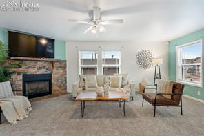 4327 Kingfisher Point