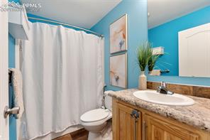 4327 Kingfisher Point