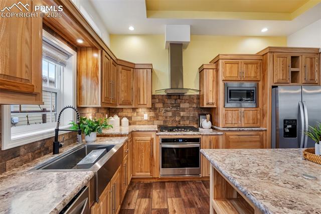 4327 Kingfisher Point