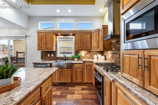 4327 Kingfisher Point