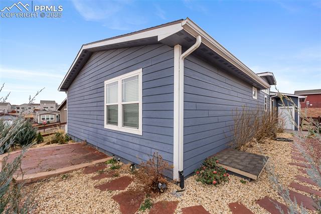 4327 Kingfisher Point