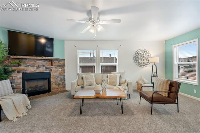 4327 Kingfisher Point